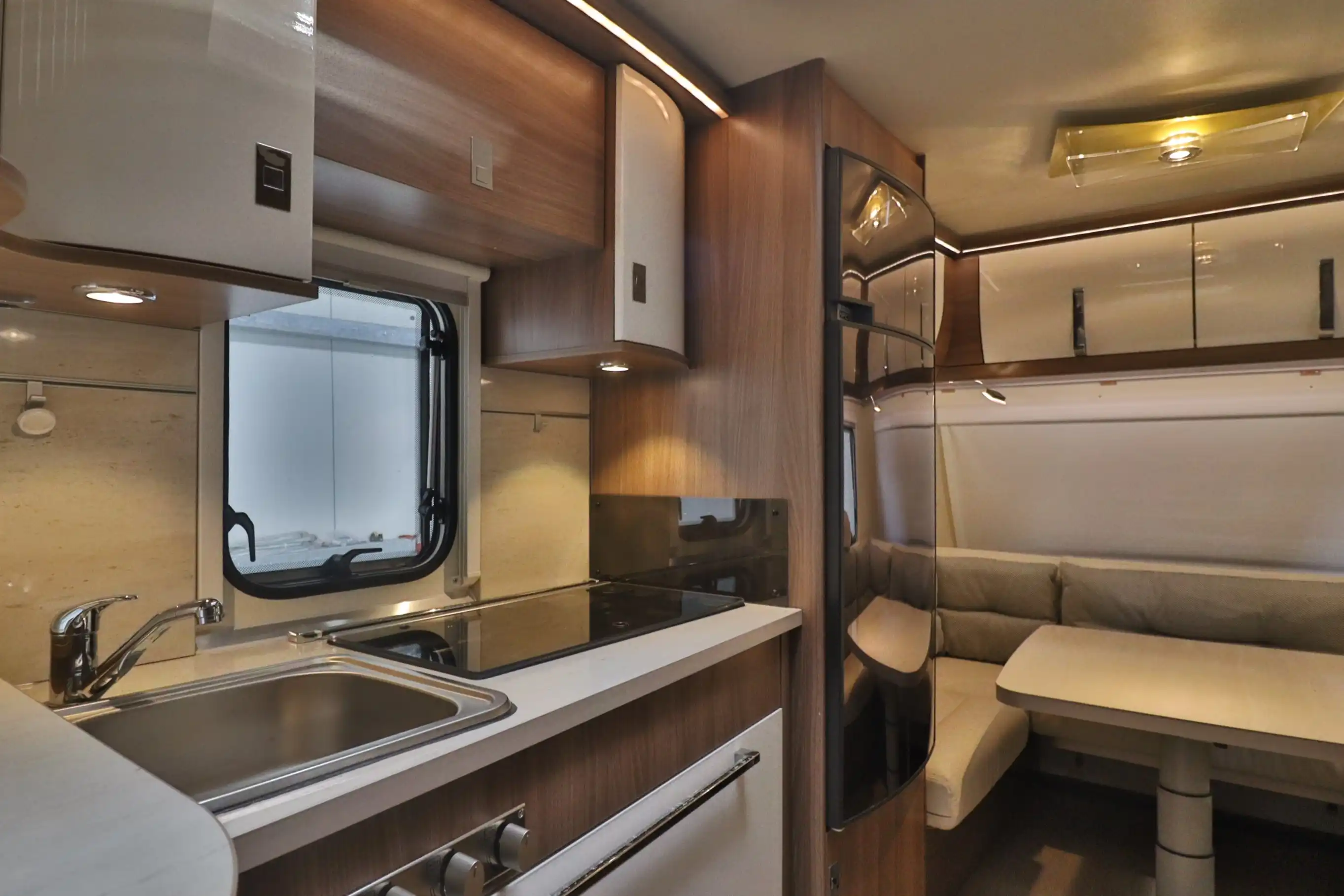 BUERSTNER Averso TOP 465 TS